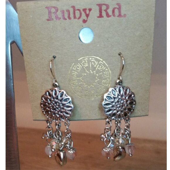 NWT Ruby Rd Boho Style Flower Earrings SIlver Tone - Picture 1 of 3